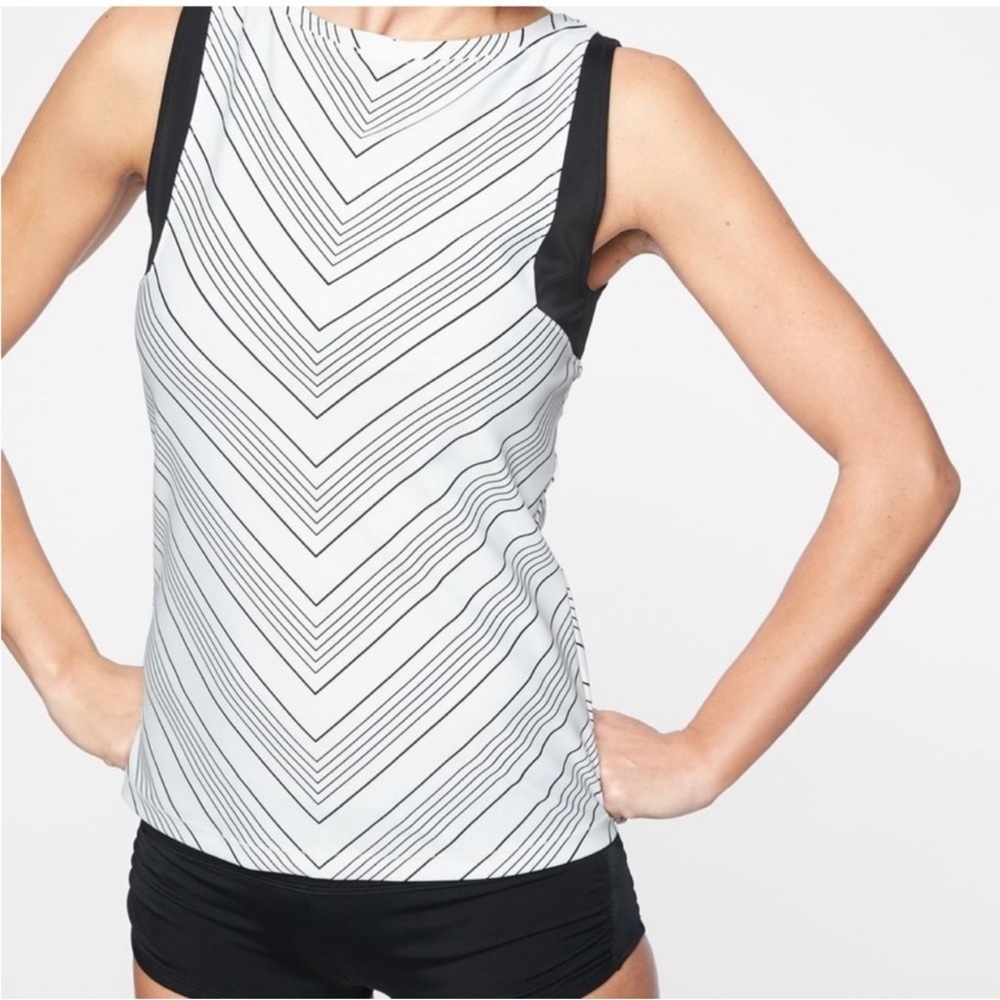 Athleta Women's Chevron Rash Guard White/Black UPF 50 Swim Top